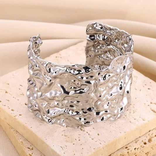 Fashionable Geometric Embossed Style Bracelet With Gold And Silver Dual Tone Minimalism